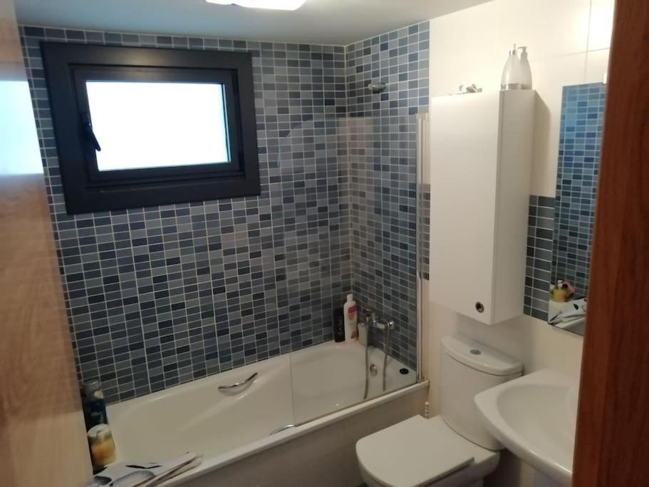 Habitacion En Piso Compartido Cerca De Playa De Samil Vigo Dış mekan fotoğraf