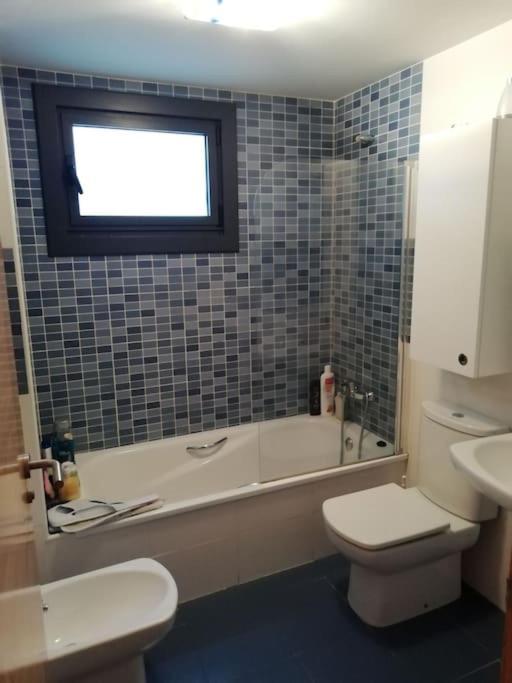 Habitacion En Piso Compartido Cerca De Playa De Samil Vigo Dış mekan fotoğraf
